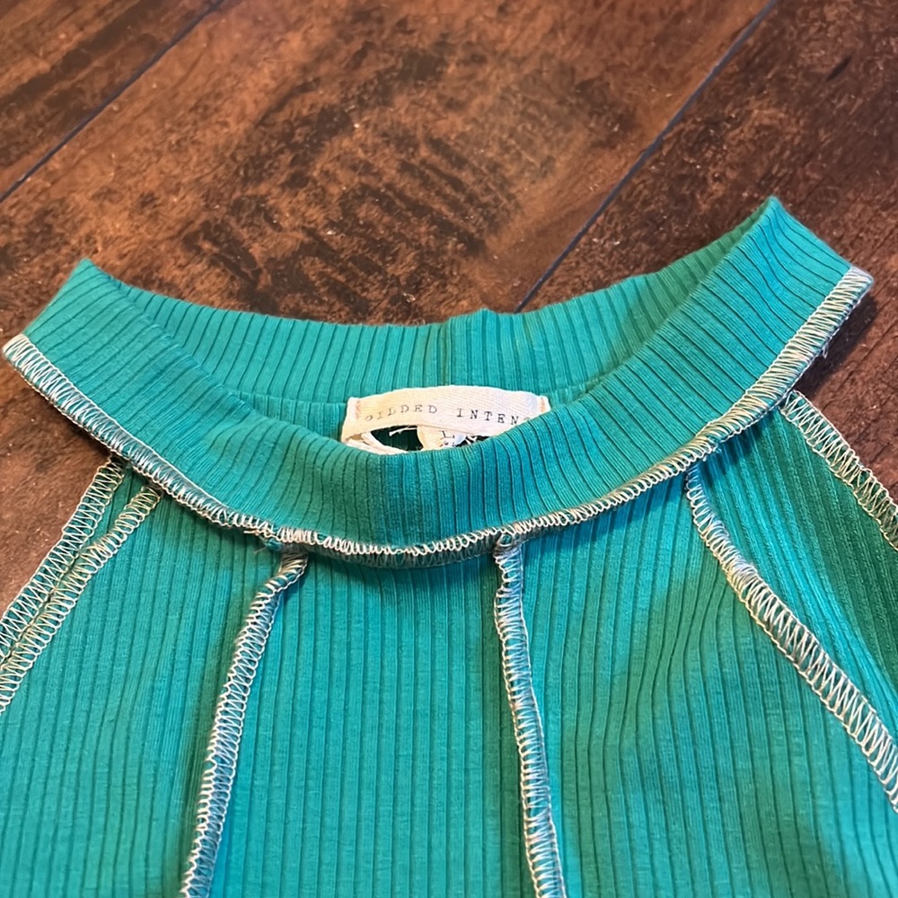 High Neck Ribbed Tank Top - Picture 3 of 8